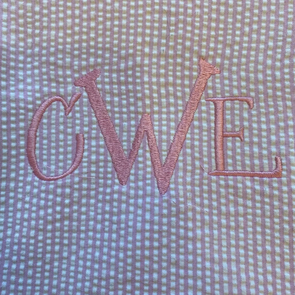 Monogrammed Personalized Pink Seersucker Insulated Kid’s Zippered Lunch Box